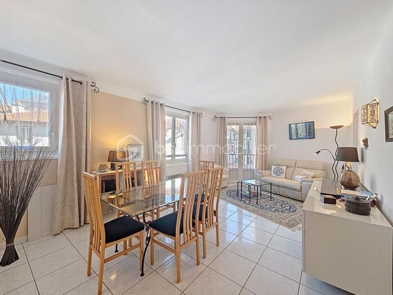 A louer APPARTEMENT T3 64 M2 BORD DE MER BIARRITZ