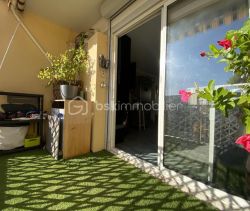 A louer APPARTEMENT T4 76 M2 BORD DE MER SIX FOURS LES PLAGES