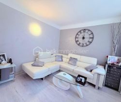 A louer APPARTEMENT NEUF T3 67 M2 BORD DE MER NICE