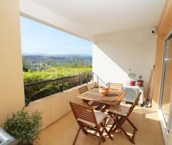 A louer APPARTEMENT T2 48 M2 TERRASSE BORD DE MER NICE