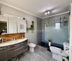 A louer MAISON  4 PIECES 145 M2 BORD DE MER SAUSSET LES PINS