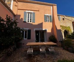 A louer MAISON  DE MAîTRE  CAUX