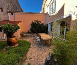 A louer MAISON  DE MAîTRE  CAUX