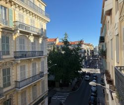 A louer APPARTEMENT T5 118 M2 BORD DE MER NICE