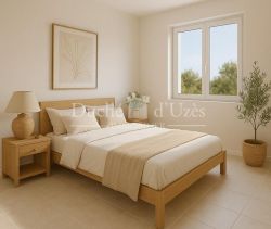 A louer APPARTEMENT T3 75 M2 TERRASSE  UZES