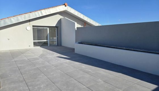 A louer APPARTEMENT T4 93 M2 TERRASSE BORD DE MER LA CIOTAT