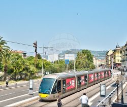 A louer APPARTEMENT NEUF T2 30 M2 BORD DE MER NICE