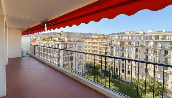 A louer APPARTEMENT T2 50 M2 TERRASSE BORD DE MER NICE