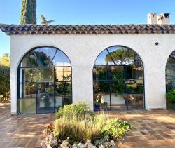 MAISON  8 PIECES 236 M2 BORD DE MER SERIGNAN