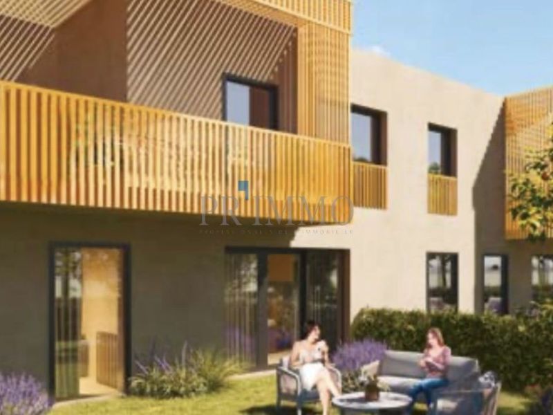 A louer APPARTEMENT DE PRESTIGE NEUF T4 87 M2 TERRASSE BORD DE MER CAVALAIRE SUR MER