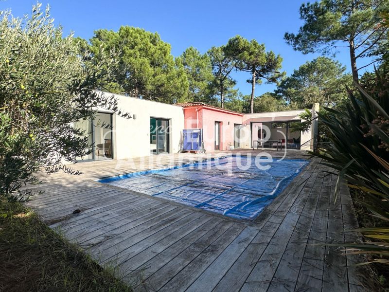 A louer MAISON  5 PIECES 140 M2 BORD DE MER LA PALMYRE commerces