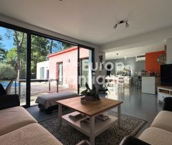 A louer MAISON  5 PIECES 140 M2 BORD DE MER LA PALMYRE commerces