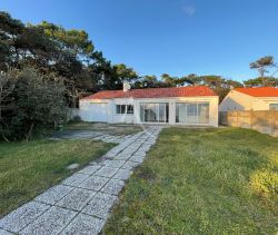 A vendre MAISON  4 PIECES 86 M2 PIEDS DANS L'EAU JARD SUR MER