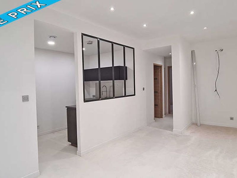 A louer APPARTEMENT T3 54 M2 BORD DE MER LA CIOTAT