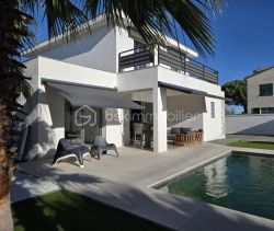 A louer MAISON  CONTEMPORAINE BORD DE MER PUGET SUR ARGENS