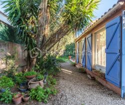For sale: 7-room house, 110 m², beachfront, Six-Fours-les-Plages