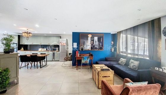 A vendre LOFT  74 M2 TERRASSE BORD DE MER LA GRANDE MOTTE