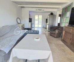 For sale: 6-room house, 89 m², beachfront, Six-Fours-les-Plages