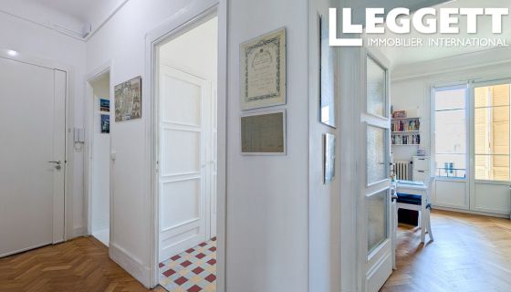 A louer APPARTEMENT DE PRESTIGE T2 56 M2 BORD DE MER NICE