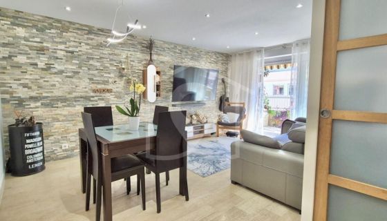 A louer APPARTEMENT T3 64 M2 TERRASSE BORD DE MER VALLAURIS