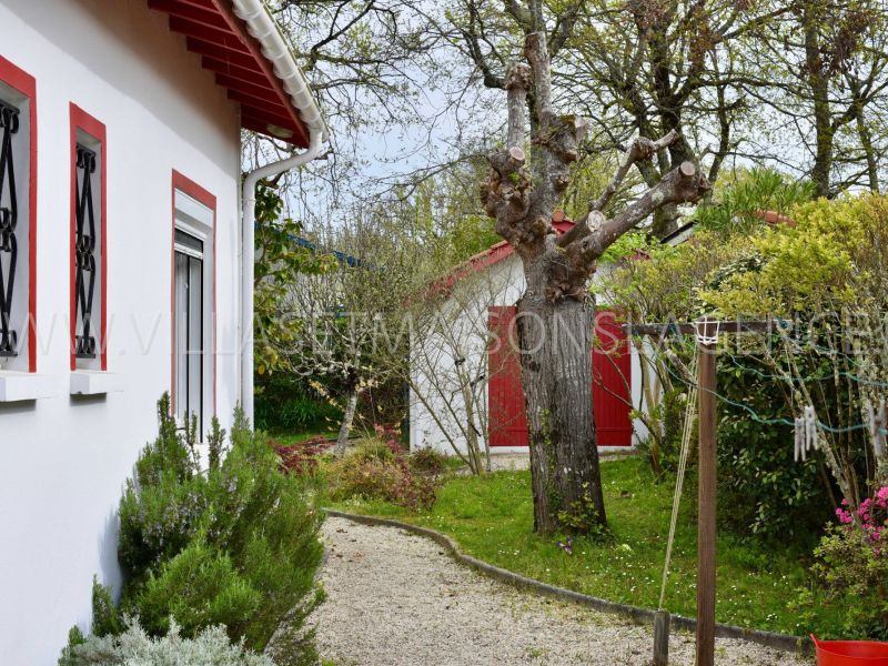 A vendre charmante maison typique 196 m² plain pied  LE BETEY ANDERNOS-LES-BAINS