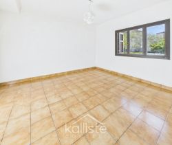 A louer APPARTEMENT T3 56 M2 BORD DE MER AJACCIO