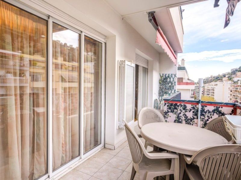 A louer APPARTEMENT T4 98 M2 TERRASSE BORD DE MER NICE