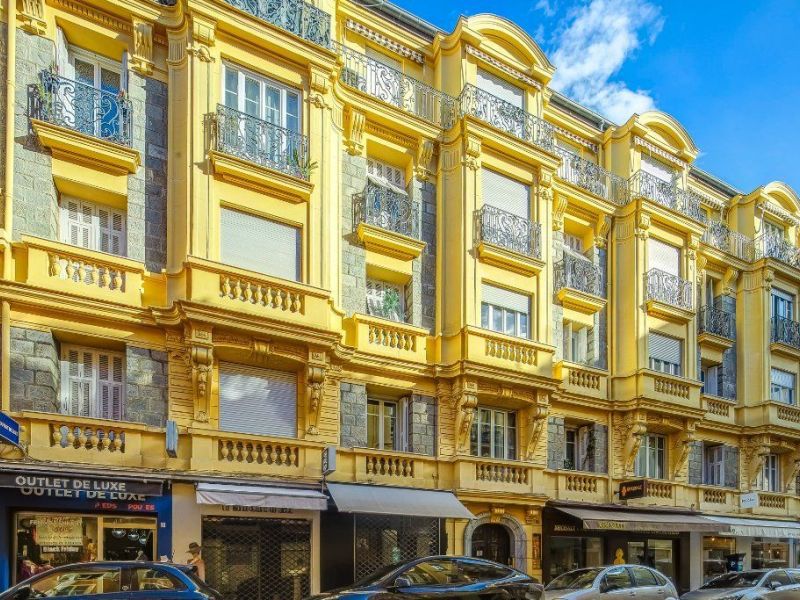 A louer APPARTEMENT T3 66 M2 BORD DE MER NICE