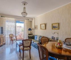 A louer APPARTEMENT T3 75 M2 TERRASSE BORD DE MER NICE