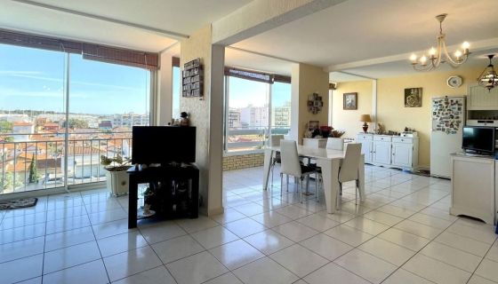 APPARTEMENT T4 85 M2 VUE MER CANET PLAGE