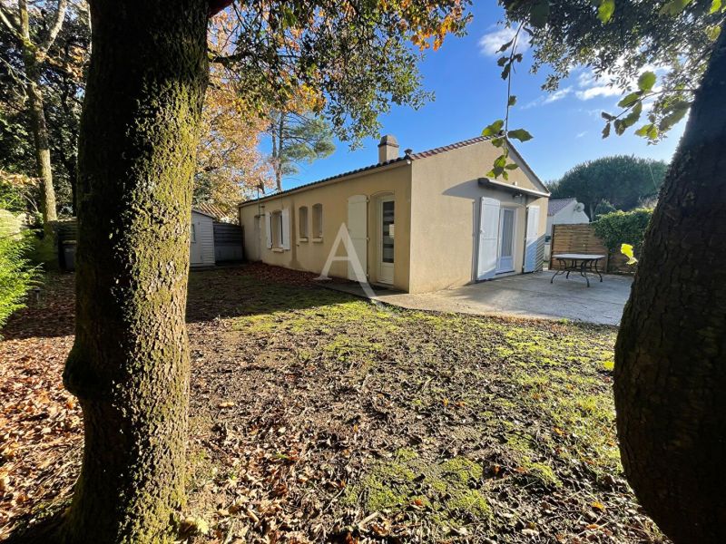 A vendre MAISON  5 PIECES 83 M2 BORD DE MER SAINT VINCENT SUR JARD