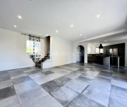 A louer MAISON  4 PIECES 120 M2 BORD DE MER SERIGNAN