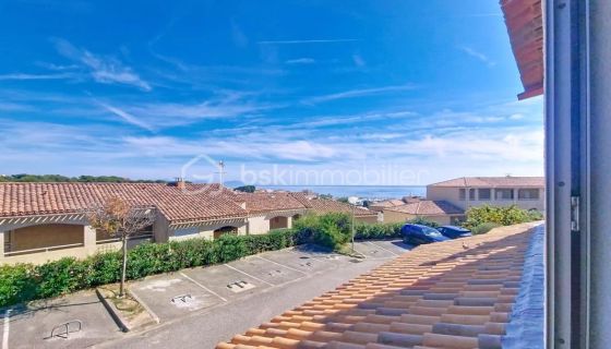 A louer STUDIO  30 M2 VUE MER SAUSSET LES PINS