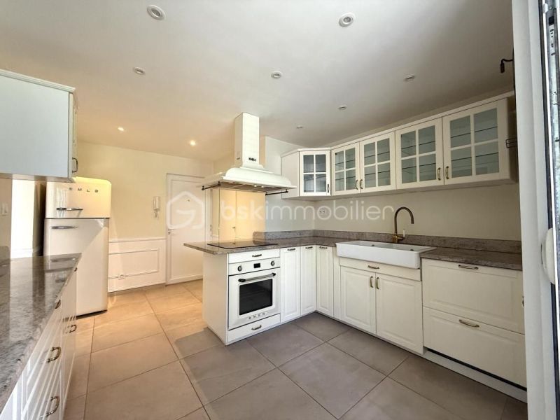 For rent: 4-room apartment, 61 m², terrace, seaside, Sète