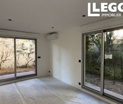 For rent: 4-room apartment, 62 m², beachfront, Nice