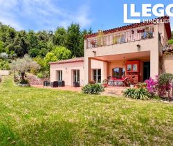 A louer MAISON  6 PIECES 148 M2  ROQUEFORT LES PINS