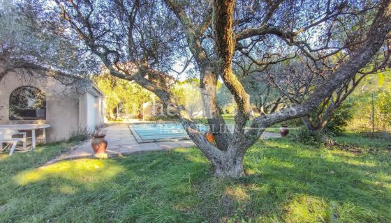 For rent: 5-room house, 102 m², Saint-Siffret