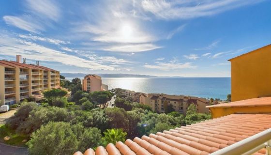 A louer APPARTEMENT T2 51 M2 TERRASSE VUE MER AJACCIO