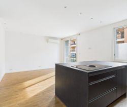 A louer APPARTEMENT T2 50 M2 BORD DE MER AJACCIO