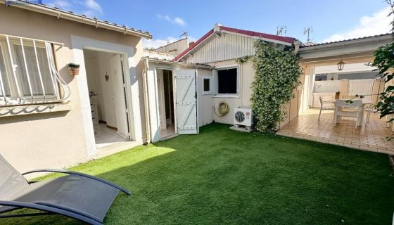 A louer MAISON  DE PêCHEUR PIEDS DANS L'EAU VALRAS PLAGE