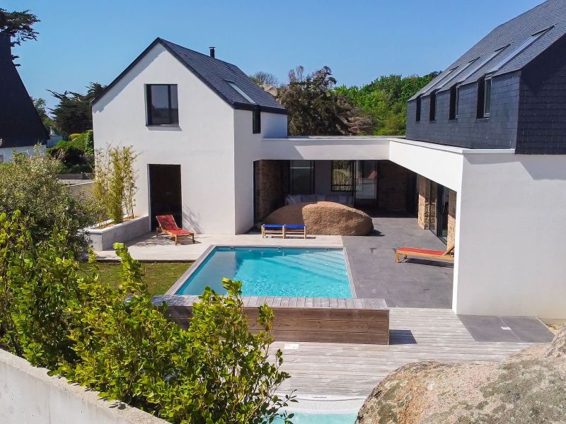 vente Villa avec piscine et plage à pied à Ploumanac'h