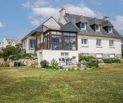A vendre BELLE Maison 8 PIECES 160 M&sup2;  vue mer sur L'ILE GRANDE PLEUMEUR BODOU
