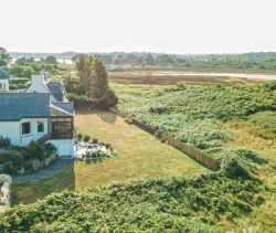 A vendre BELLE Maison 8 PIECES 160 M&sup2;  vue mer sur L'ILE GRANDE PLEUMEUR BODOU