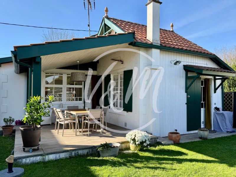 A vendre VILLA Arcachonnaise de charme 65 M&sup2; PROCHE CENTRE VILLE Andernos-les-Bains