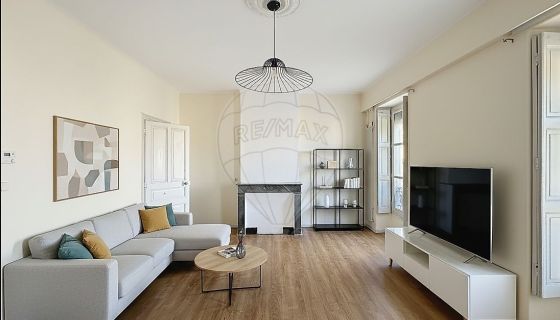 A louer APPARTEMENT T3 72 M2  NIMES