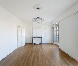Apartment for rent, 2 bedrooms, 72 m², Nîmes