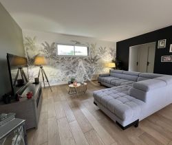 Contemporary house for rent in Sainte Foy