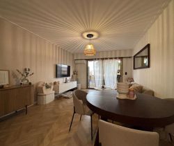 A louer APPARTEMENT T3 70 M2 BORD DE MER CAGNES SUR MER