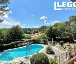 Se vende casa de 4 habitaciones, 150 m², Roquefort-les-Pins