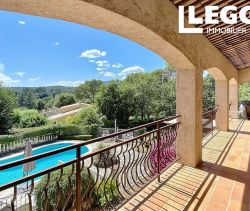 Se vende casa de 4 habitaciones, 150 m², Roquefort-les-Pins